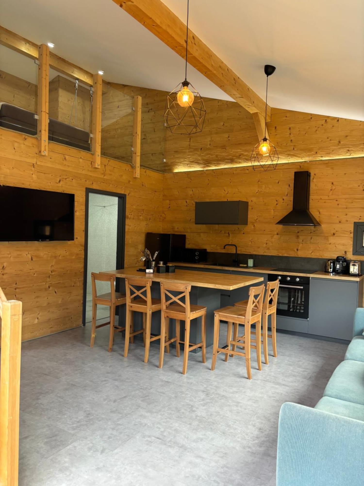 Les Perce Neige & Jacuzzi Privatif, Proximite Gerardmer & La Bresse Chalet *
