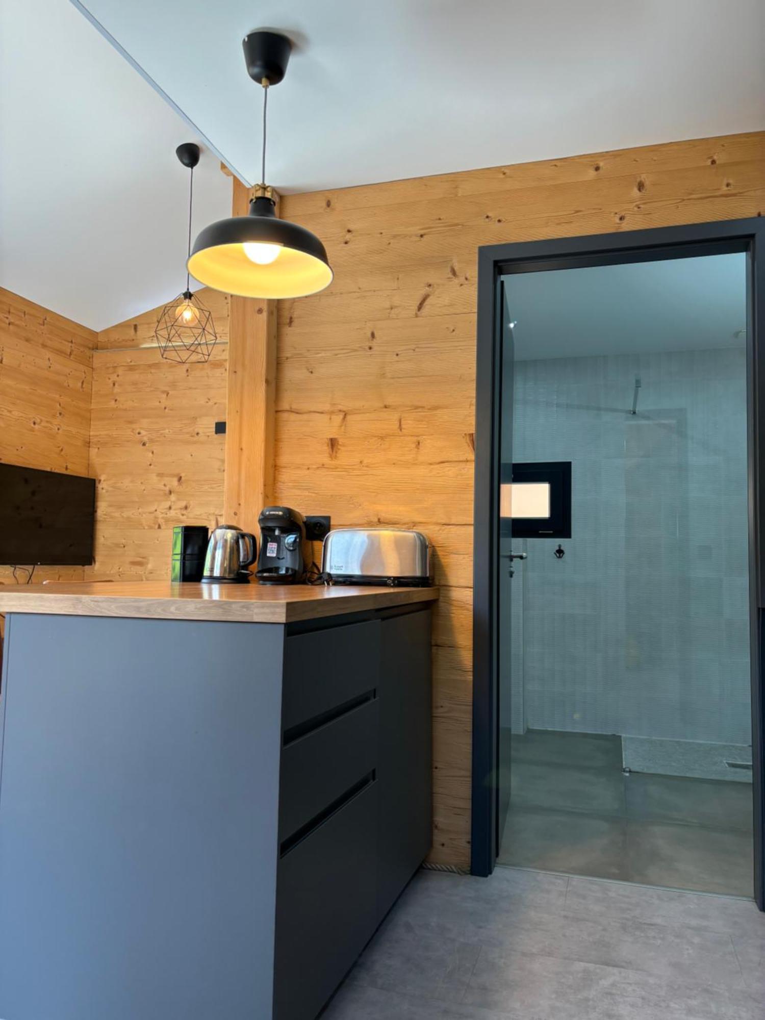 Chalet Les Perce Neige & Jacuzzi Privatif, Proximite Gerardmer & La Bresse Rochesson