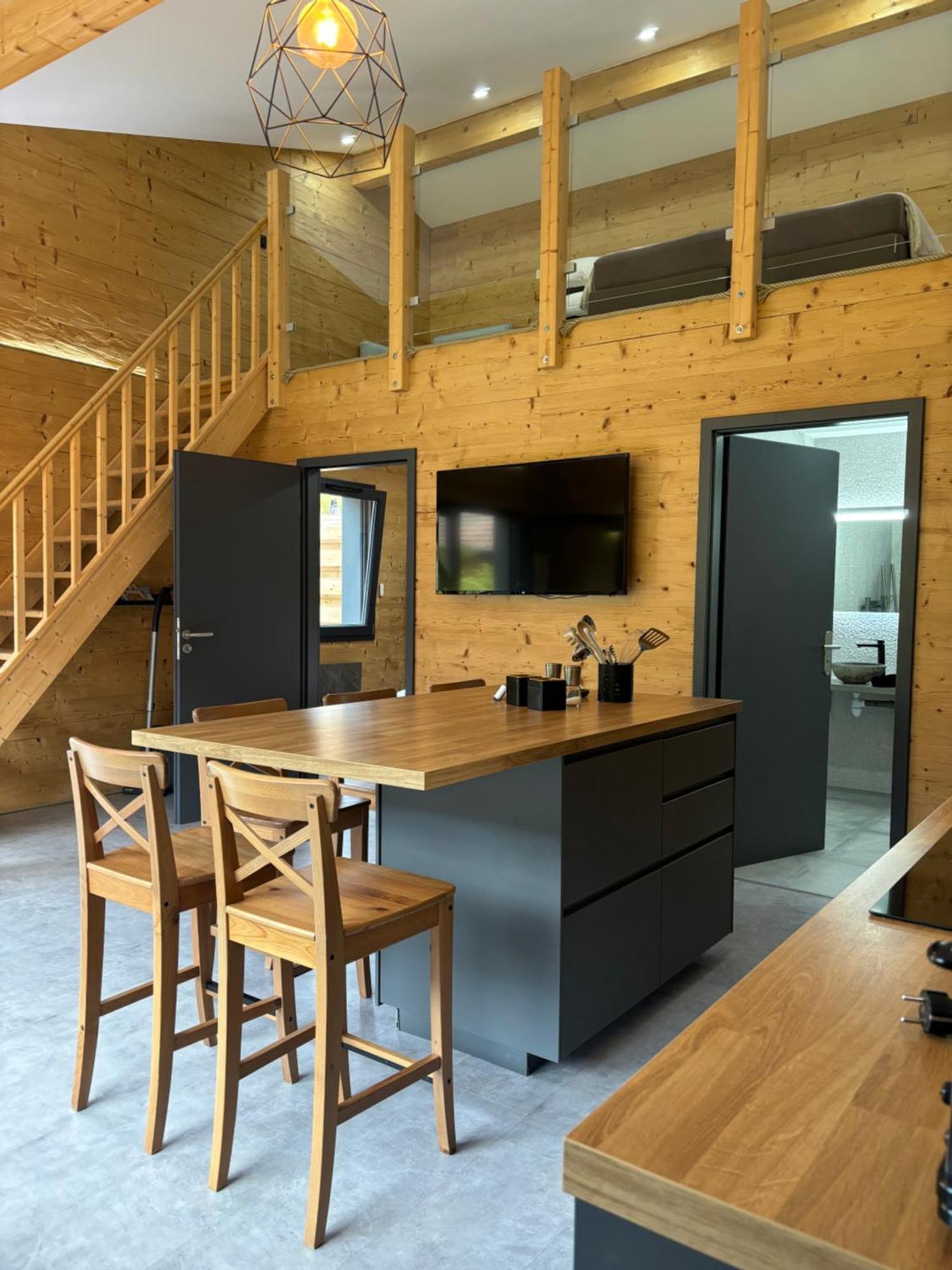 Les Perce Neige & Jacuzzi Privatif, Proximite Gerardmer & La Bresse Chalet *